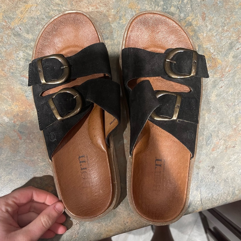 Born Calysta Strapping Sandal
